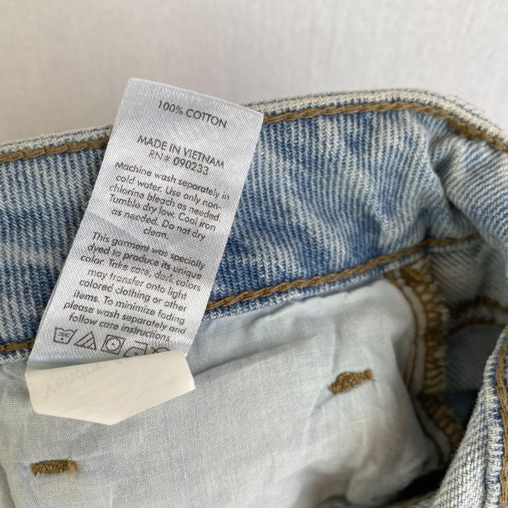 PacSun Light Wash Blue High-Rise Jeans - Picture 9 of 10
